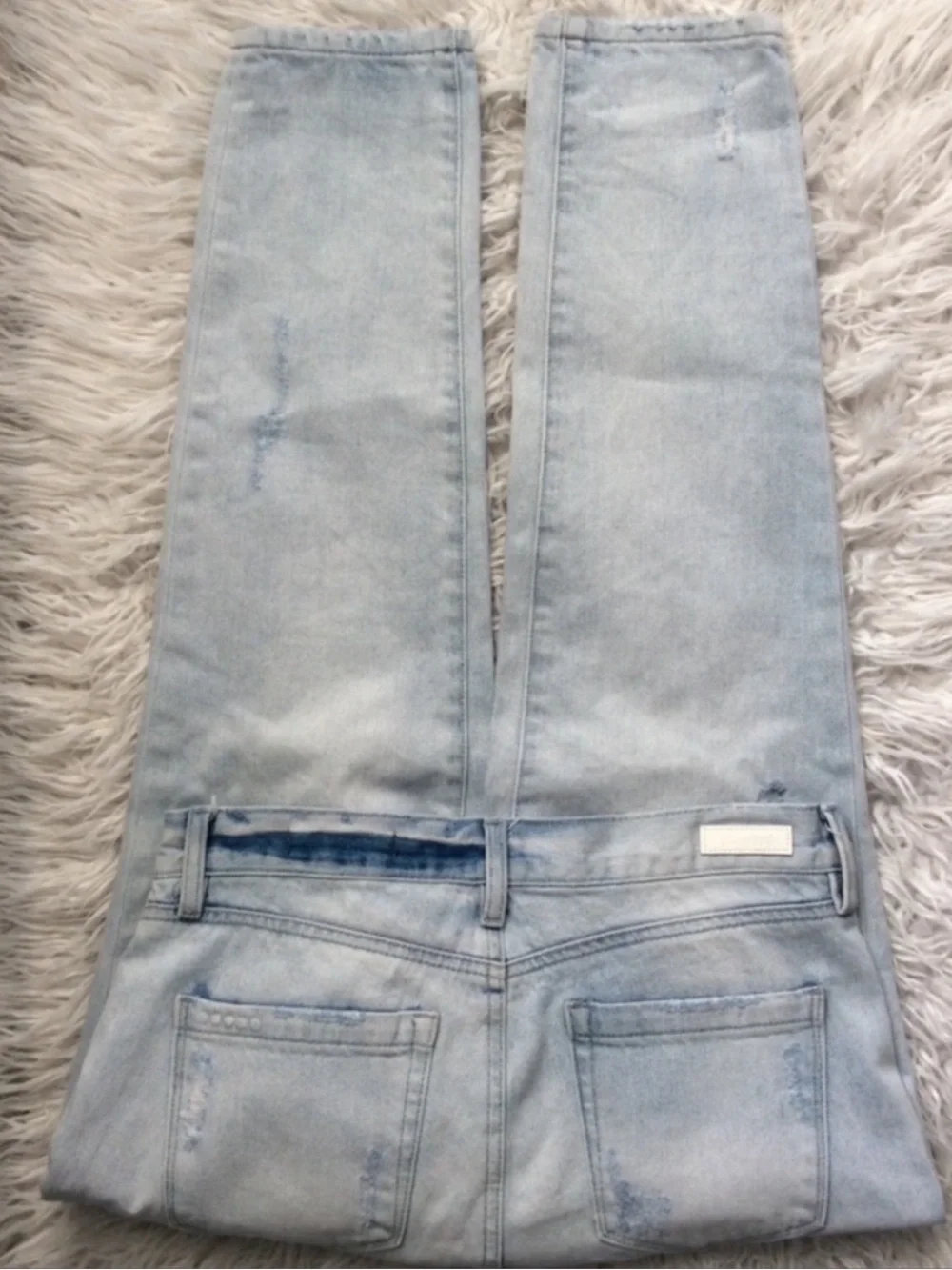 BlankNYC Ludlow Crop Girlfriend Jeans